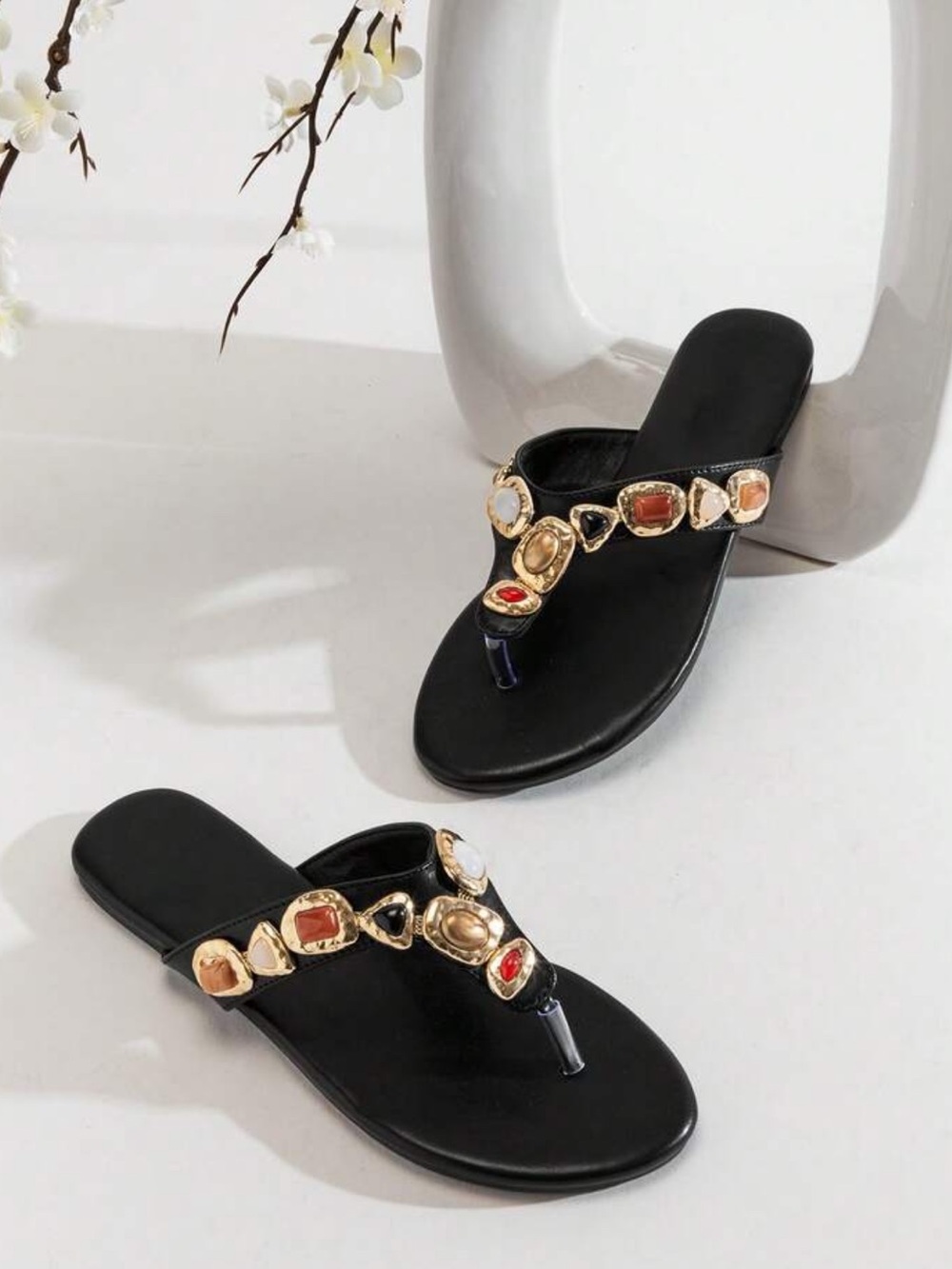 Embellished 🔥 Black Thong Sandals - Designer Style
